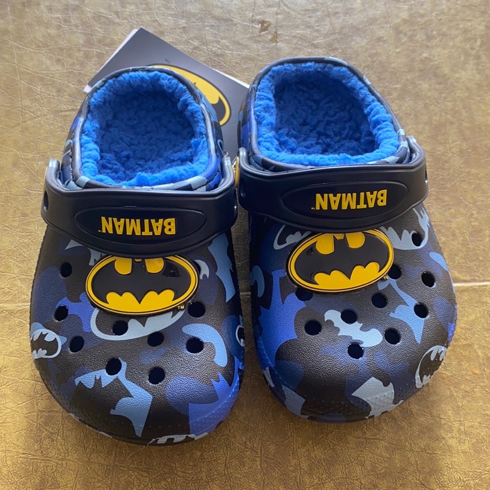 Children’s 7 DC comic Batman NWT crocs